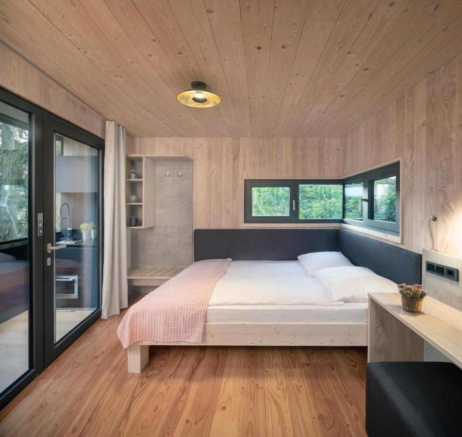 Апартаменты Baumhaus Im Vogelgesang Heuchelheim-Klingen Экстерьер фото